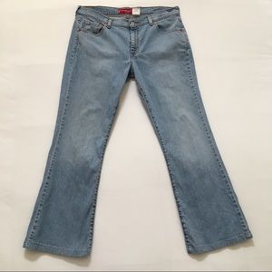 Levi’s Nouveau Boot Cut Stretch 515 Jeans